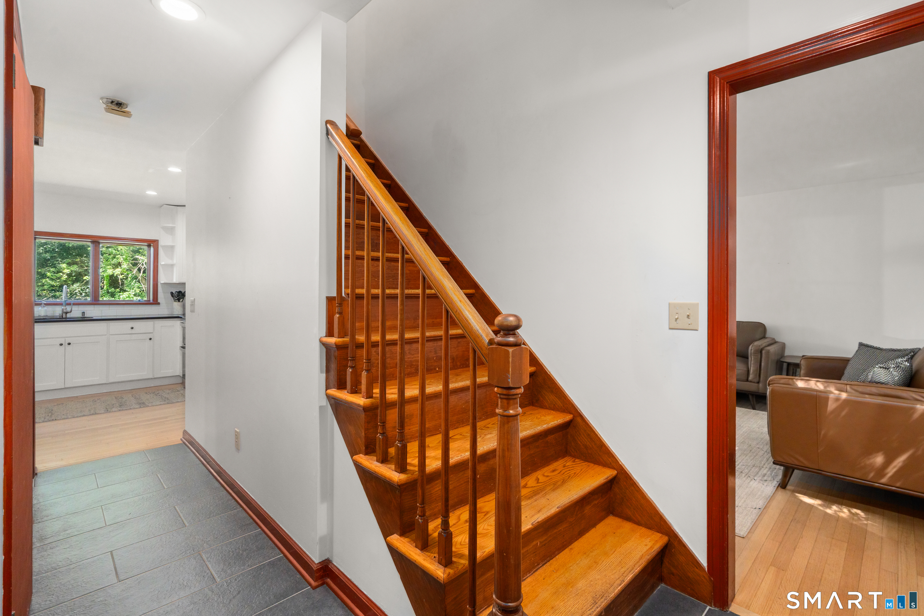 393 Copse Road Madison, CT 06443 - Photo 4 of 38 Gallery Image 4