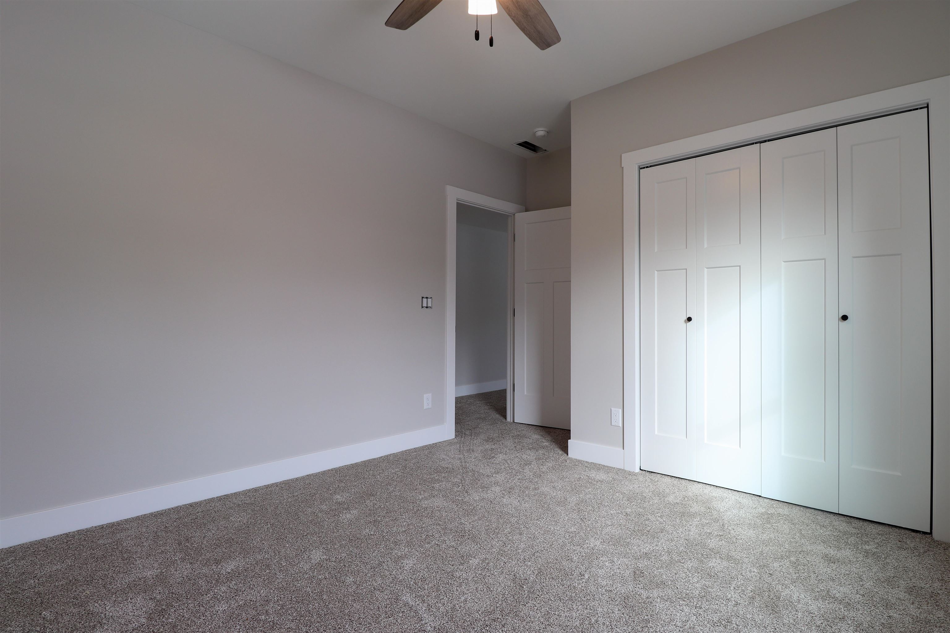 801 Hawkeye Heights Road Dubuque, IA 52001 - Photo 29 of 30 Gallery Image 29