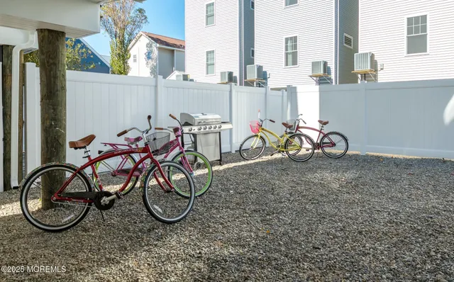 $2,950 | 208 Kearney Avenue, Seaside Heights, NJ 08751