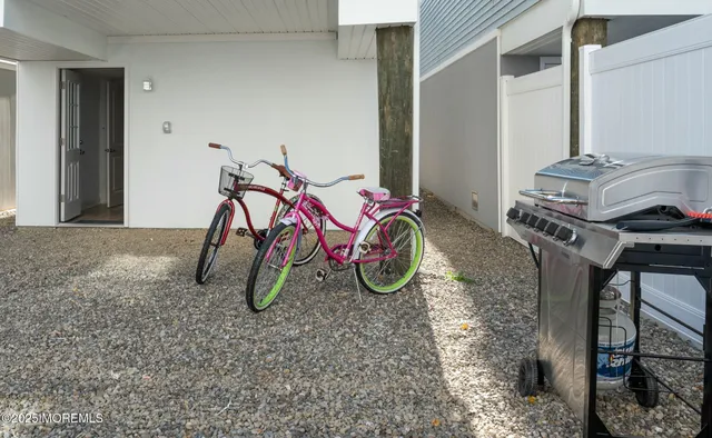 $2,950 | 208 Kearney Avenue, Seaside Heights, NJ 08751