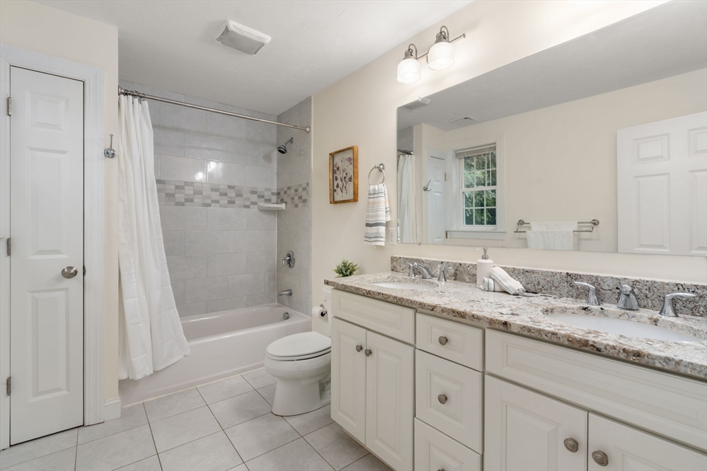 87-89 Ossipee Road, Unit 87 Newton, MA 02464 - Photo 16 of 19