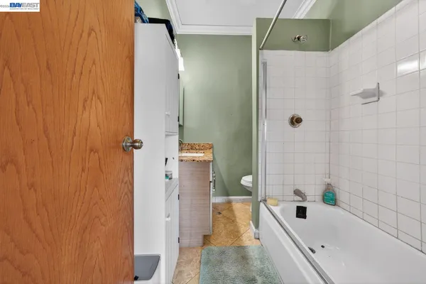 $688,000 | 9012 Burr Street, Oakland, CA 94605
