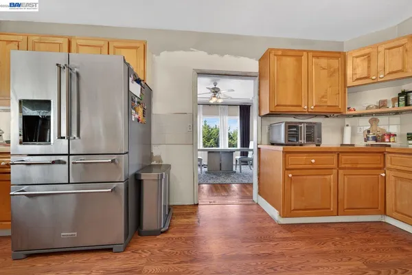 $688,000 | 9012 Burr Street, Oakland, CA 94605