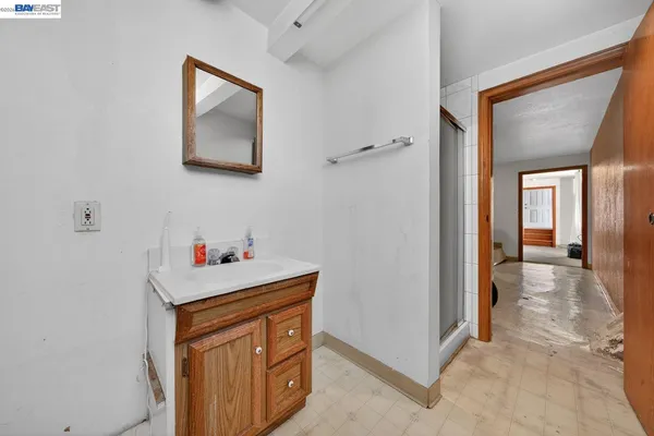 $688,000 | 9012 Burr Street, Oakland, CA 94605