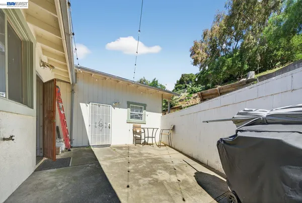 $688,000 | 9012 Burr Street, Oakland, CA 94605