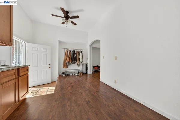 $688,000 | 9012 Burr Street, Oakland, CA 94605
