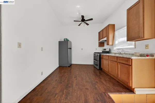 $688,000 | 9012 Burr Street, Oakland, CA 94605