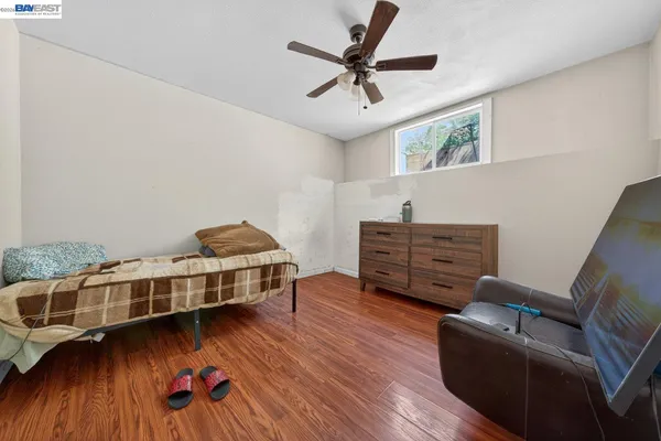 $688,000 | 9012 Burr Street, Oakland, CA 94605