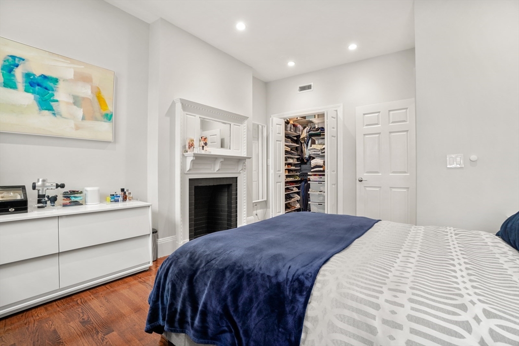 45 St Botolph Street, Unit 203 Boston, MA 02116 - Photo 10 of 17