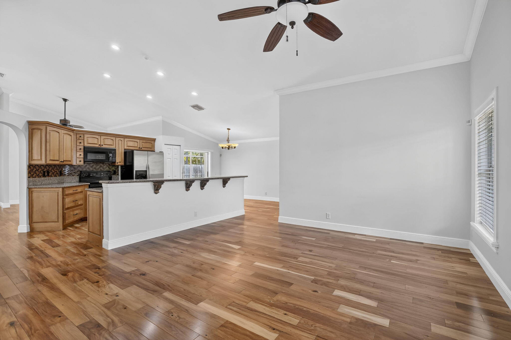 1959 Water Ridge Drive Weston, FL 33326 - Photo 15 of 58 18-web-or-mls-_A7A6415