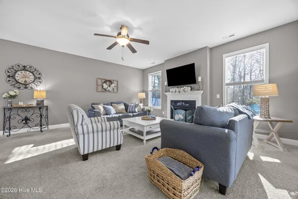 $425,000 | 313 Bear Run, Maple Hill, NC 28454