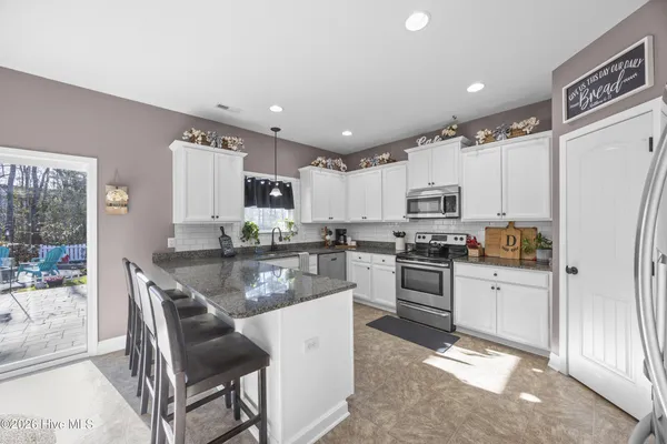 $425,000 | 313 Bear Run, Maple Hill, NC 28454