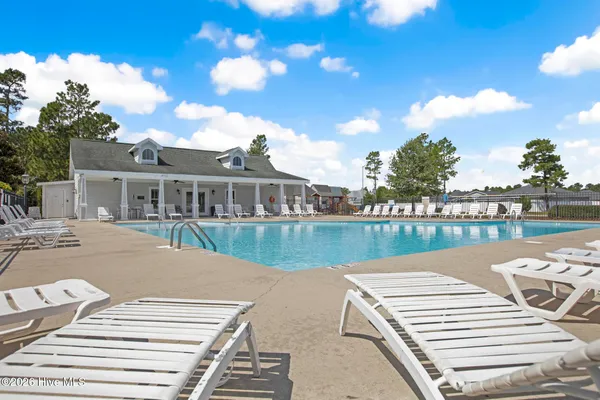 $425,000 | 313 Bear Run, Maple Hill, NC 28454