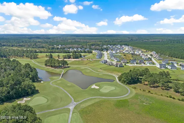 $425,000 | 313 Bear Run, Maple Hill, NC 28454