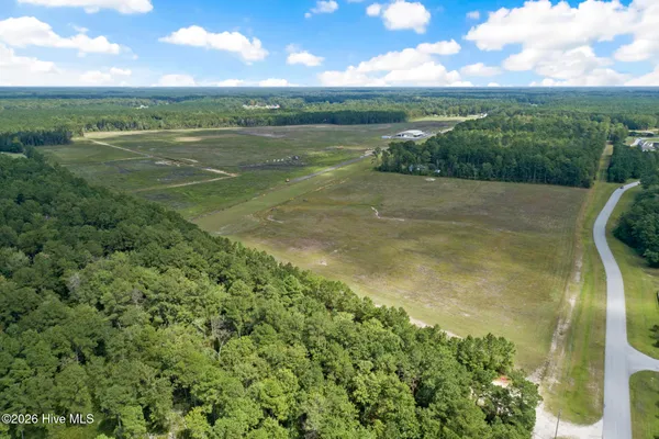 $425,000 | 313 Bear Run, Maple Hill, NC 28454