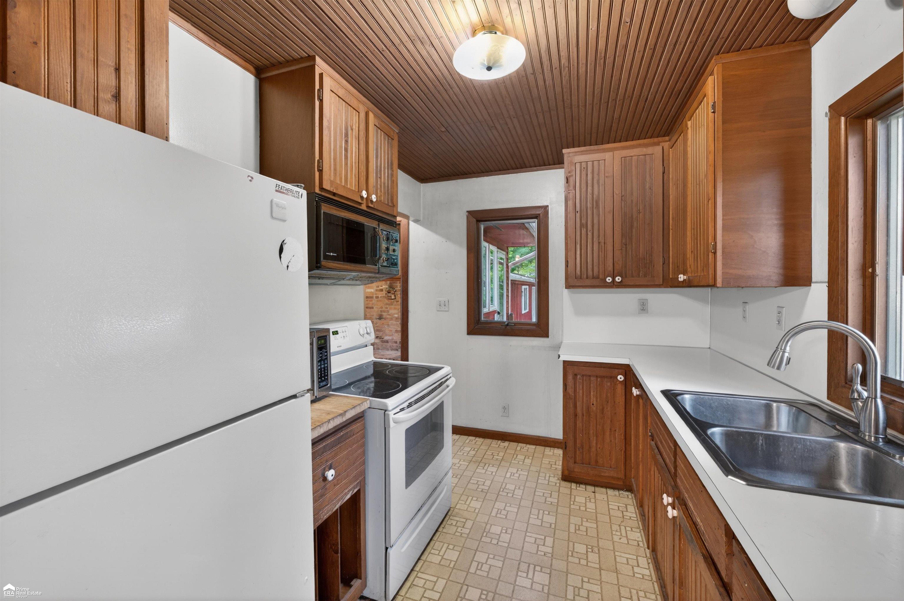 1444 South Genesee Road Burton, MI 48509 - Photo 16 of 64