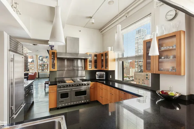 $5,950,000 | 118 East 25th Street, Unit PH12 | Flatiron