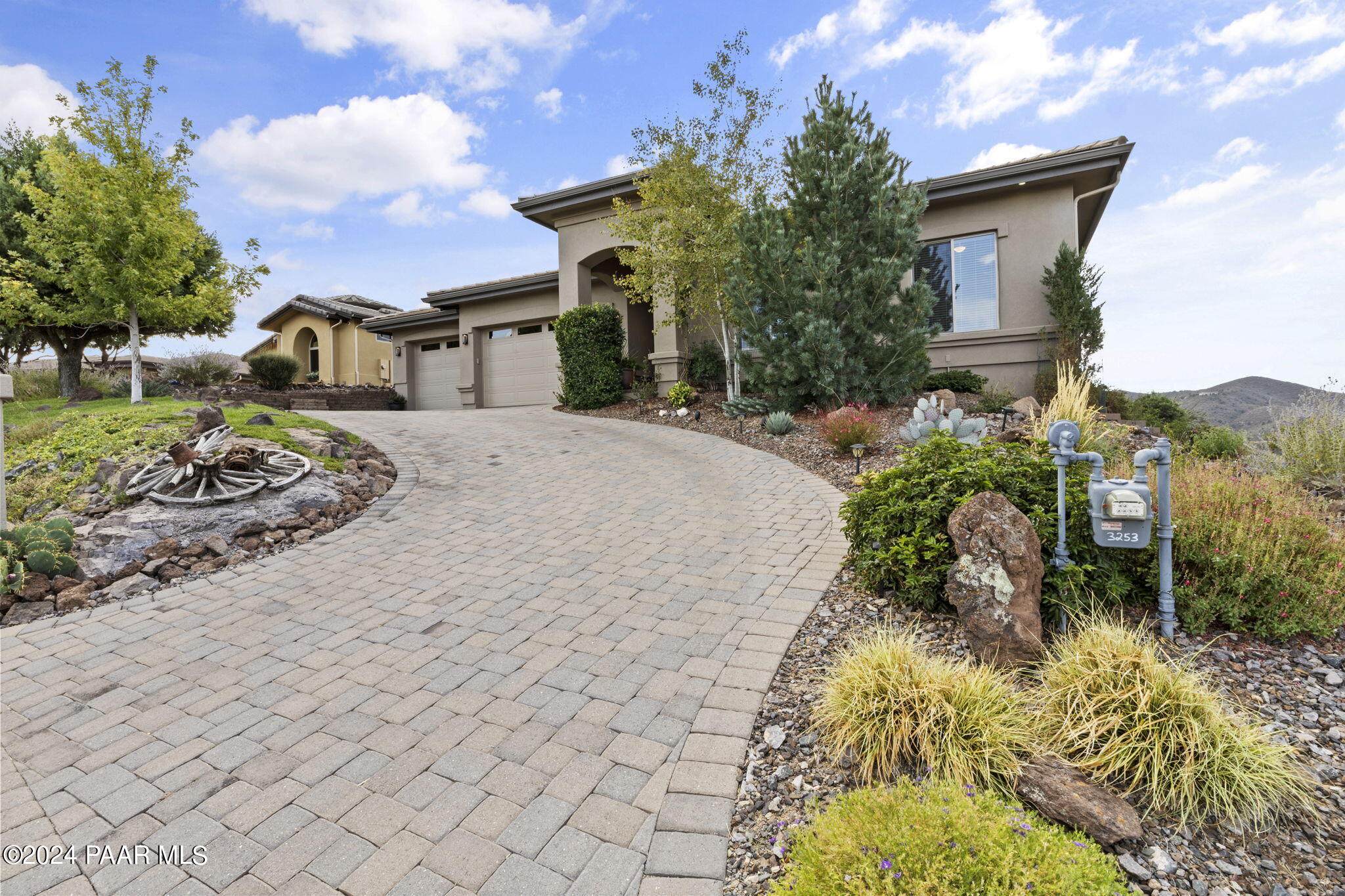 3253 Bar-Circle-A Road Prescott, AZ 86301 - Photo 5 of 79 Easy Driveway