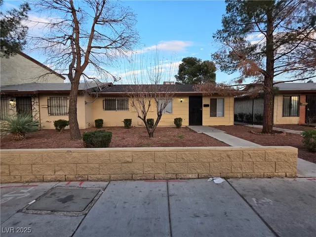 $775 | 3942 Palos Verdes Street, Las Vegas, NV 89119