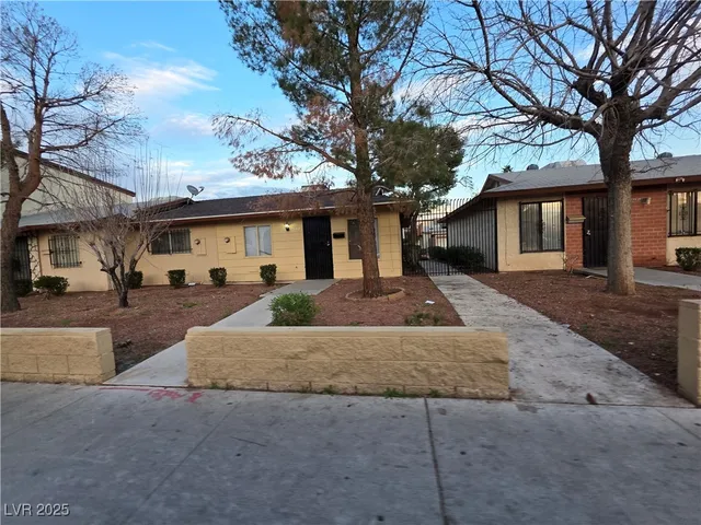 $775 | 3942 Palos Verdes Street, Las Vegas, NV 89119
