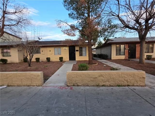 $775 | 3942 Palos Verdes Street, Las Vegas, NV 89119