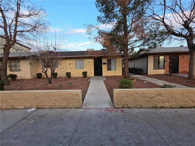 $775 | 3942 Palos Verdes Street, Las Vegas, NV 89119