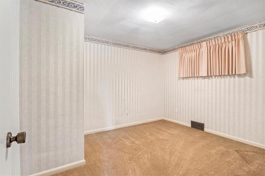 5271 Blossom Road Pittsburgh, PA 15236 - Photo 15 of 25 Gallery Image 15