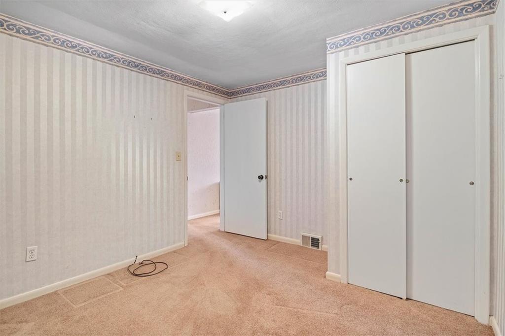 5271 Blossom Road Pittsburgh, PA 15236 - Photo 17 of 25 Gallery Image 17