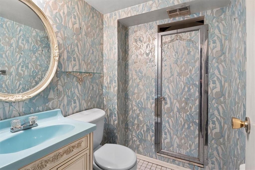 5271 Blossom Road Pittsburgh, PA 15236 - Photo 20 of 25 Gallery Image 20