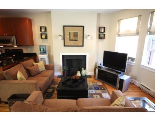 34 Edgerly Road, Unit 4 Boston, MA 02115 - Photo 2 of 11 Gallery Image 2