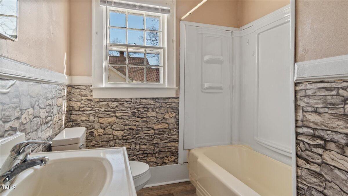 1721 Raleigh Road Henderson, NC 27536 - Photo 15 of 32 10-Finished 1721 Raleigh Rd-10