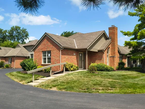$220,000 | 3577 Hunters Crossing Drive, Grove City, OH 43123