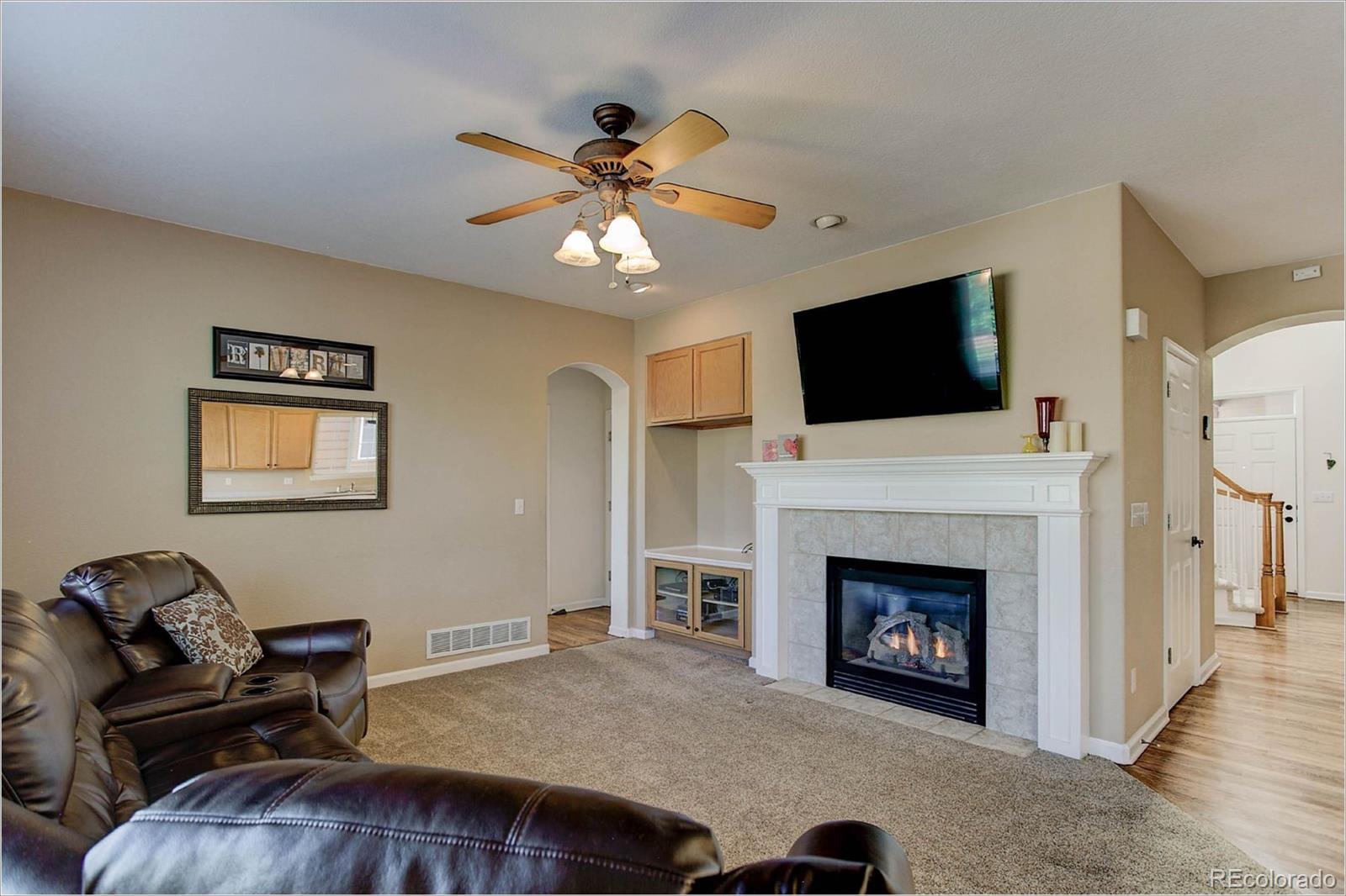 10723 Wynspire Road Highlands Ranch, CO 80130 - Photo 2 of 28