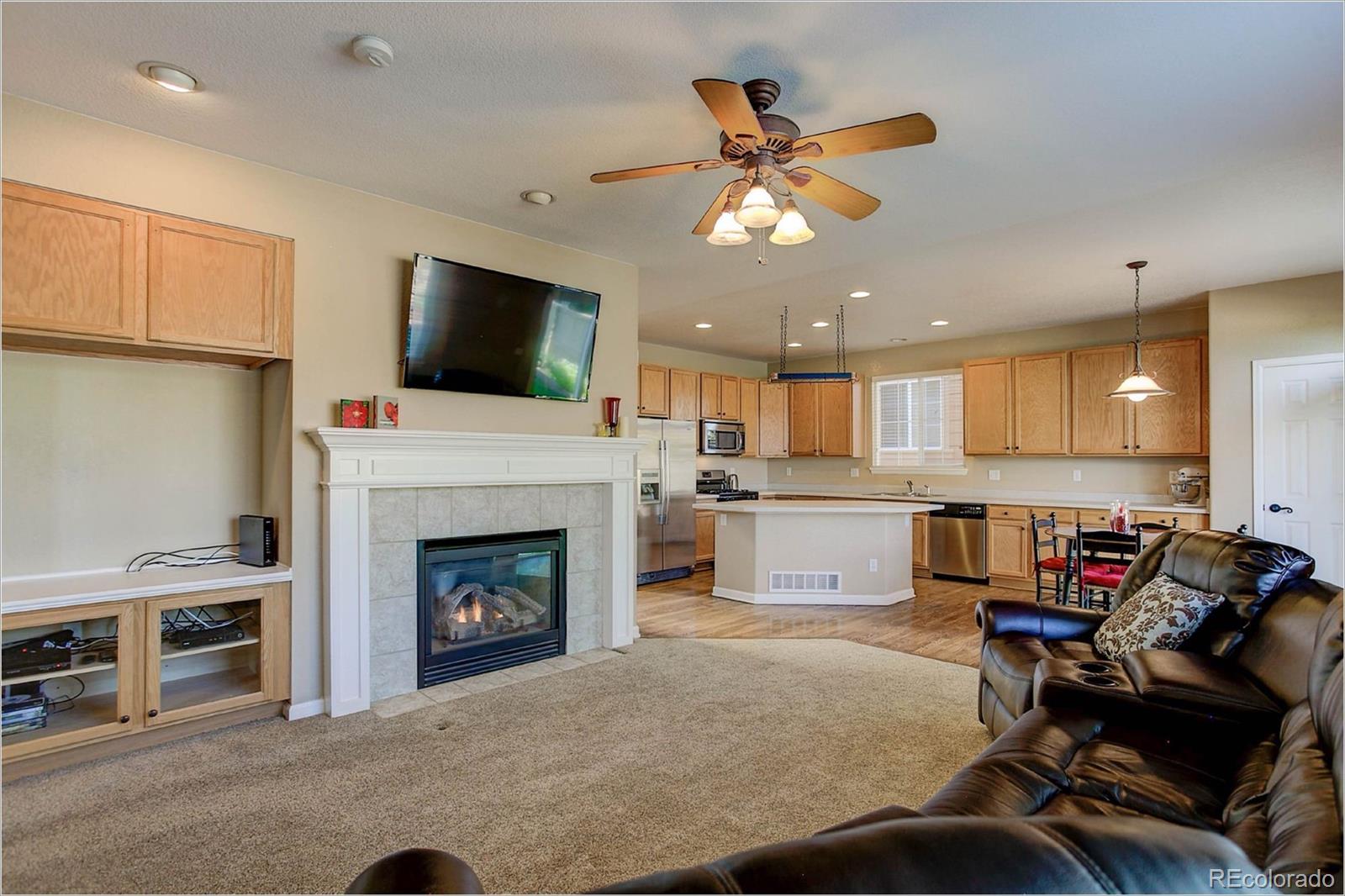 10723 Wynspire Road Highlands Ranch, CO 80130 - Photo 3 of 28