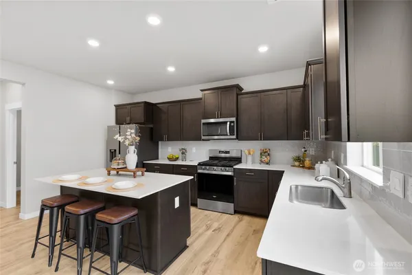 $685,000 | 18815 111th Avenue East, Puyallup, WA 98374