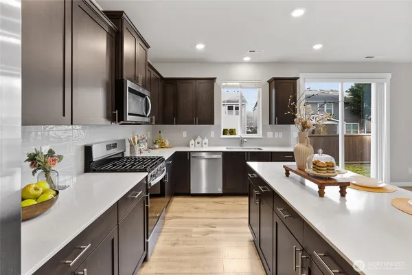 $685,000 | 18815 111th Avenue East, Puyallup, WA 98374