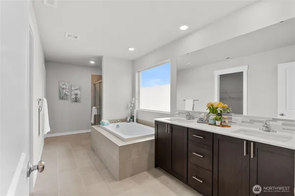 $685,000 | 18815 111th Avenue East, Puyallup, WA 98374