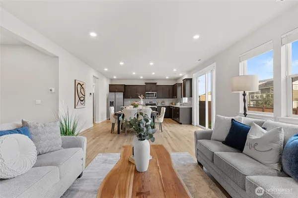 $685,000 | 18815 111th Avenue East, Puyallup, WA 98374