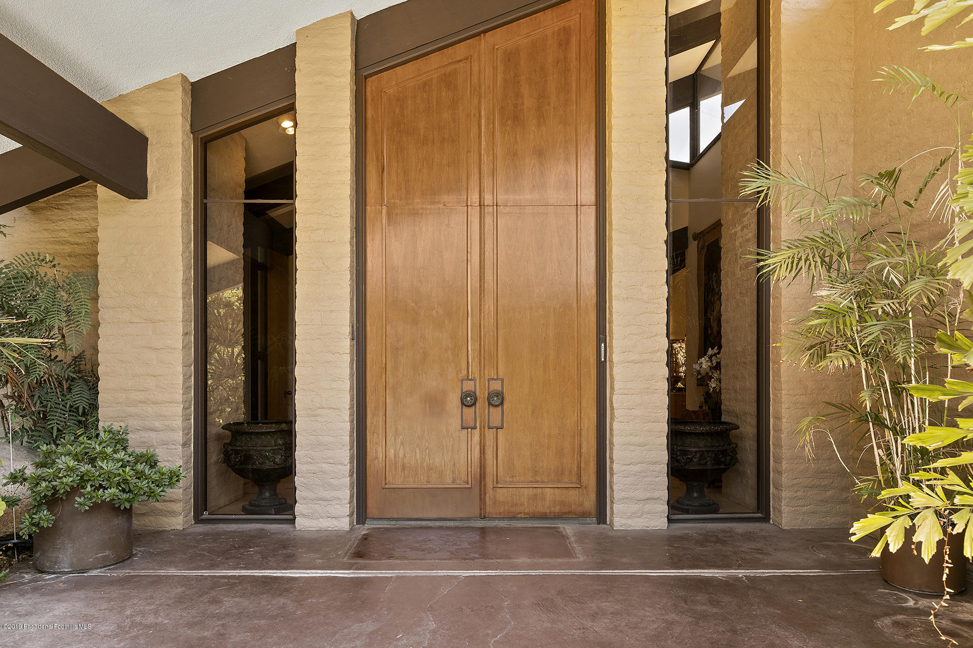 2199 Kinneloa Ranch Road Pasadena, CA 91107 - Photo 1 of 45 IMG_4757