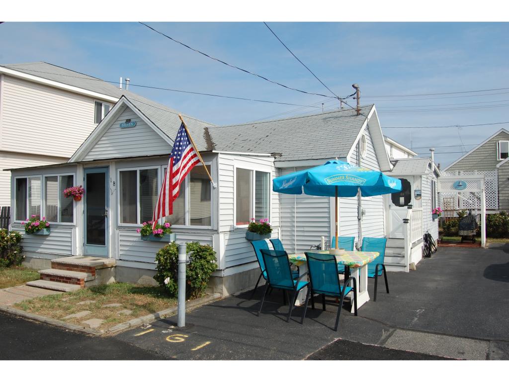 18 Manchester Street Hampton, NH 03842 - Photo 1 of 24 Gallery Image 1