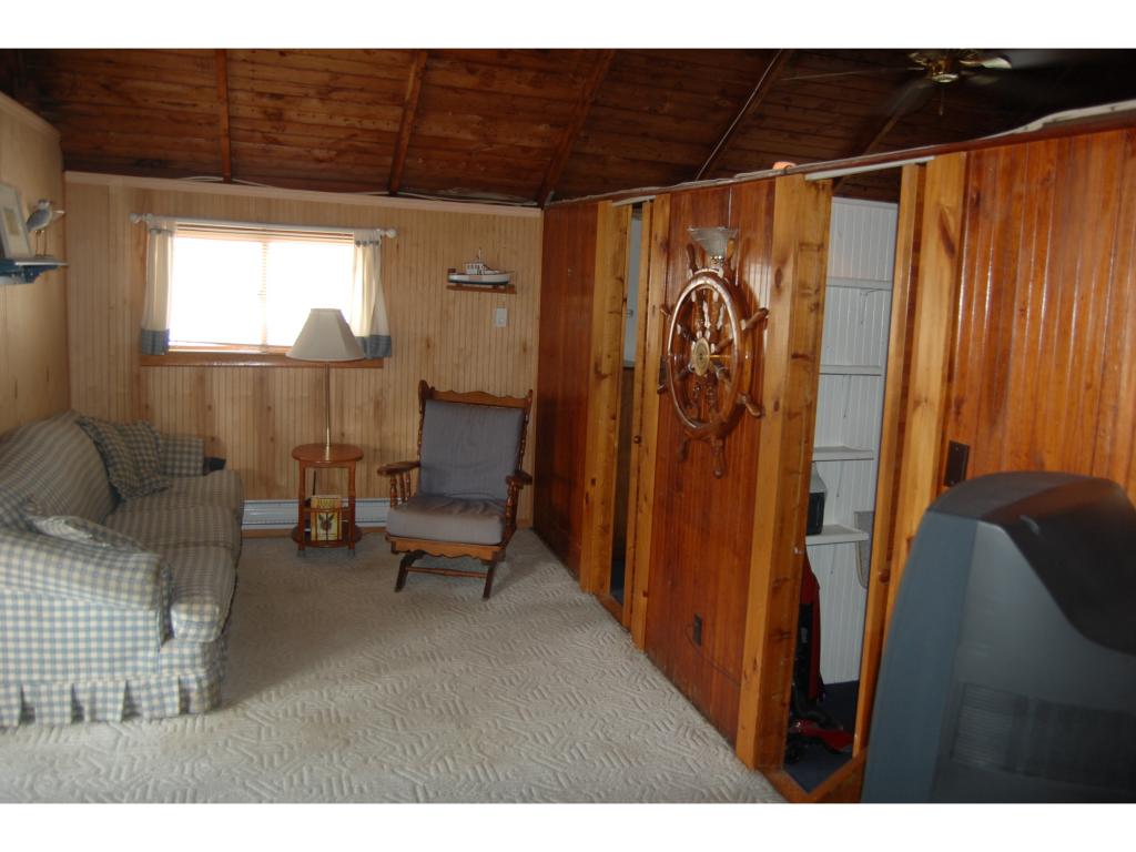 18 Manchester Street Hampton, NH 03842 - Photo 5 of 24 Gallery Image 5