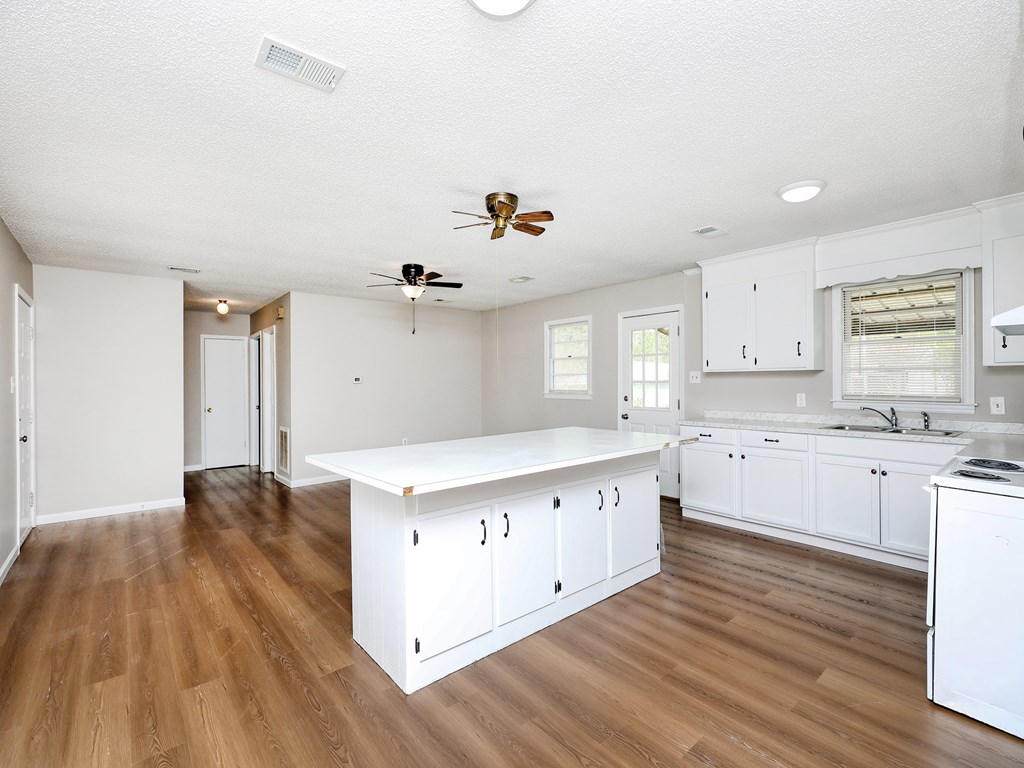 104 Willowbrook Road Greenwood, SC 29649 - Photo 8 of 34 Gallery Image 8