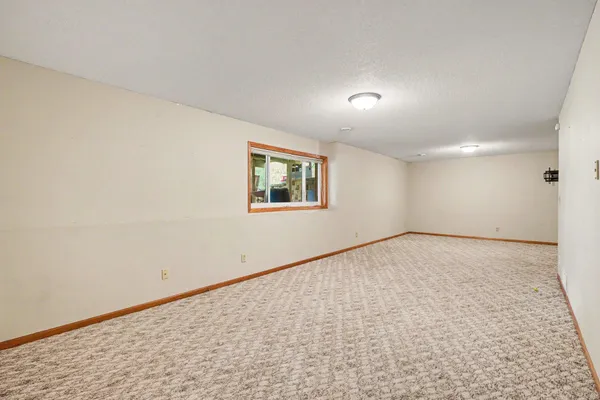 $489,900 | 6758 401st Street, North Branch, MN 55056