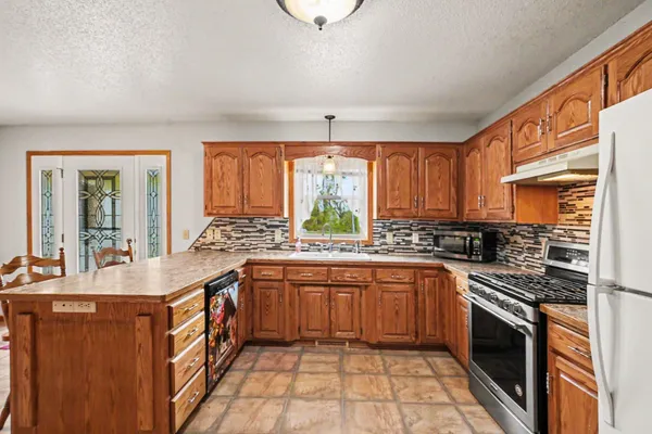 $489,900 | 6758 401st Street, North Branch, MN 55056