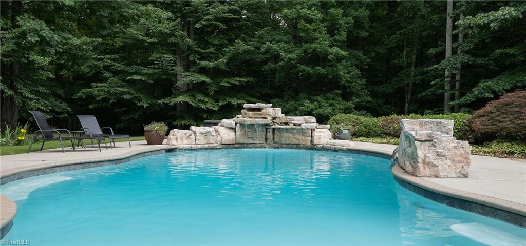 8300 Linville Oaks Drive Oak Ridge, NC 27310 - Photo 15 of 49