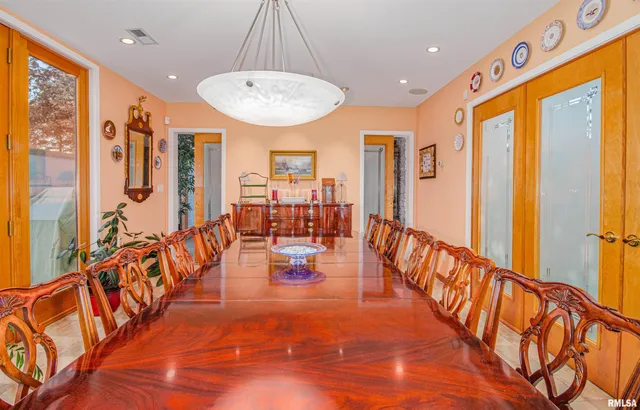 $599,900 | 1114 South Perrine, Centralia, IL 62801