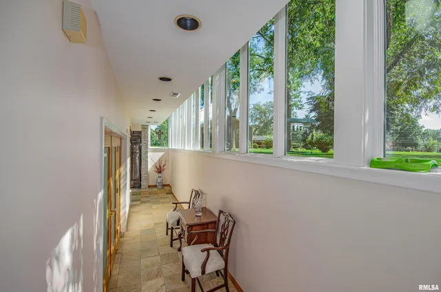 $599,900 | 1114 South Perrine, Centralia, IL 62801