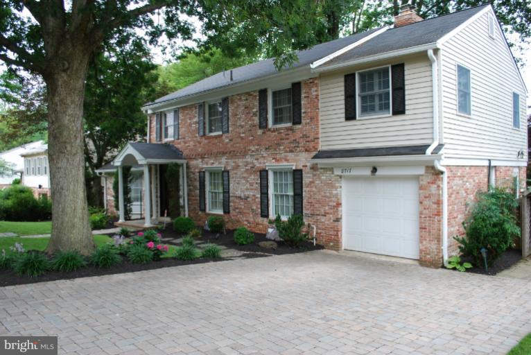 8717 Postoak Road Potomac, MD 20854 - Photo 2 of 22 Exterior (Front)