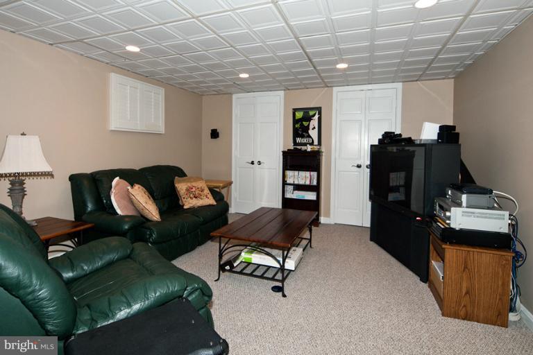 8717 Postoak Road Potomac, MD 20854 - Photo 12 of 22 Recreation Room