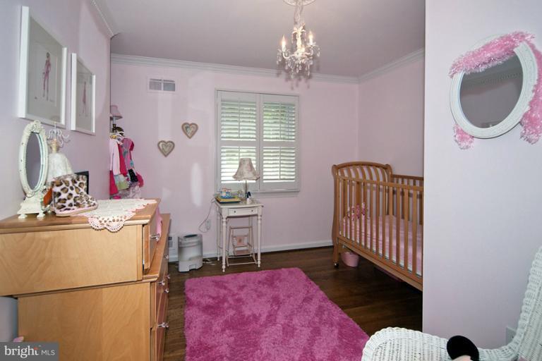 8717 Postoak Road Potomac, MD 20854 - Photo 16 of 22 Bedroom 2 w/Built-in Desk